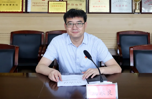 黨委委員、副院長(zhǎng)    周永良